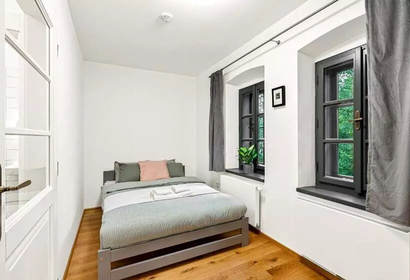 Retkeilymaja Výletní Restaurace Rudolfov