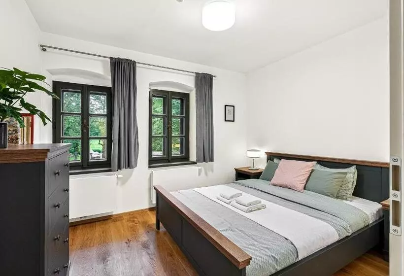 Retkeilymaja Výletní Restaurace Rudolfov