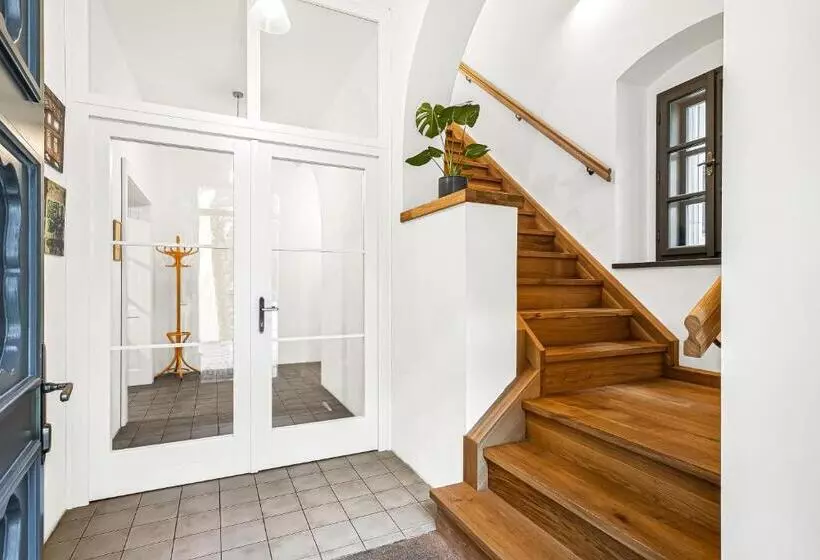 Retkeilymaja Výletní Restaurace Rudolfov