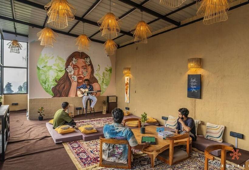 הוסטל Zostel Shoja, Jibhi