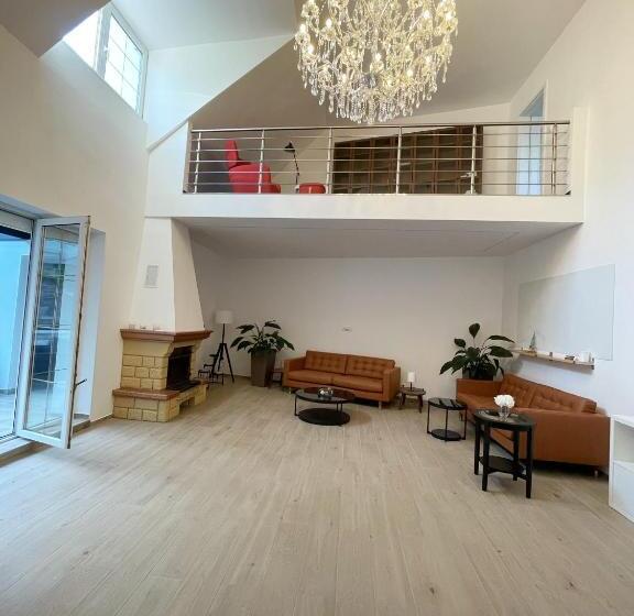 تختخواب و صبحانه Biomade