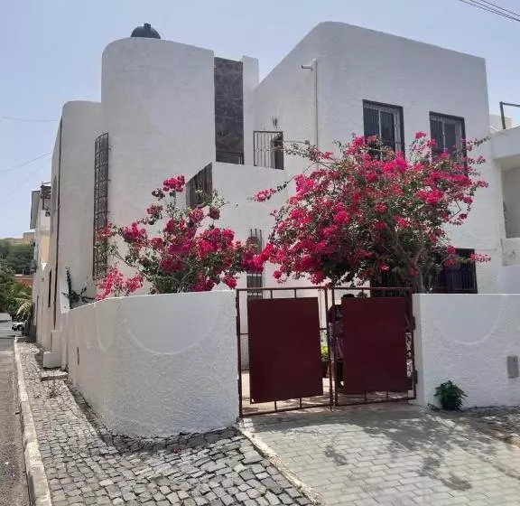 تختخواب و صبحانه Casa Estrela   Sea & Art Guesthouse