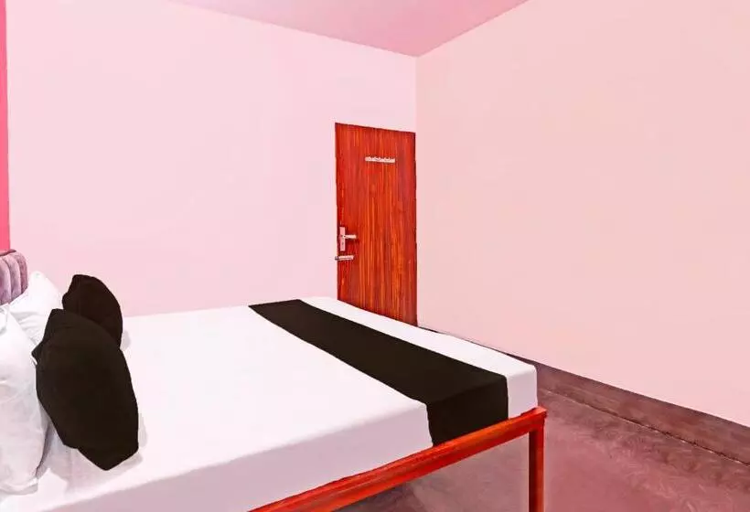 هتل Oyo Flamingo Inn