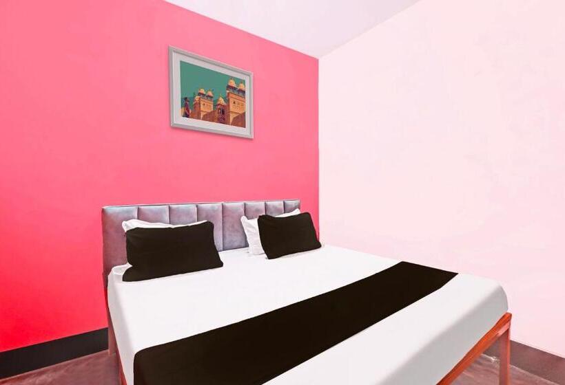 ホテル Oyo Flamingo Inn