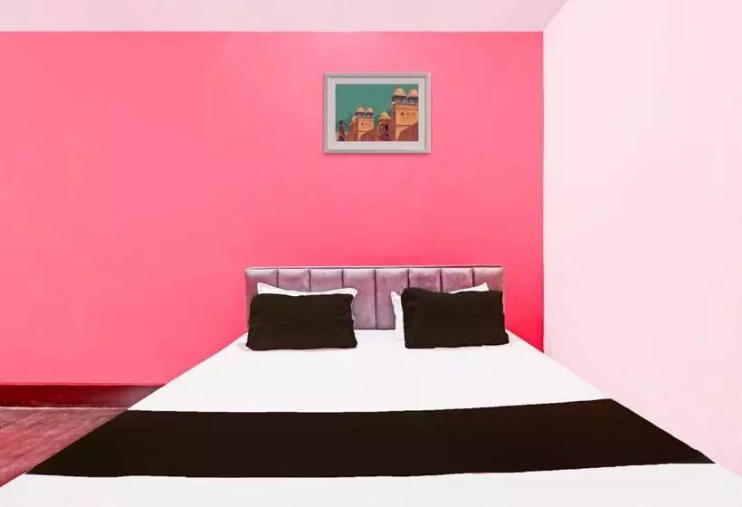 هتل Oyo Flamingo Inn