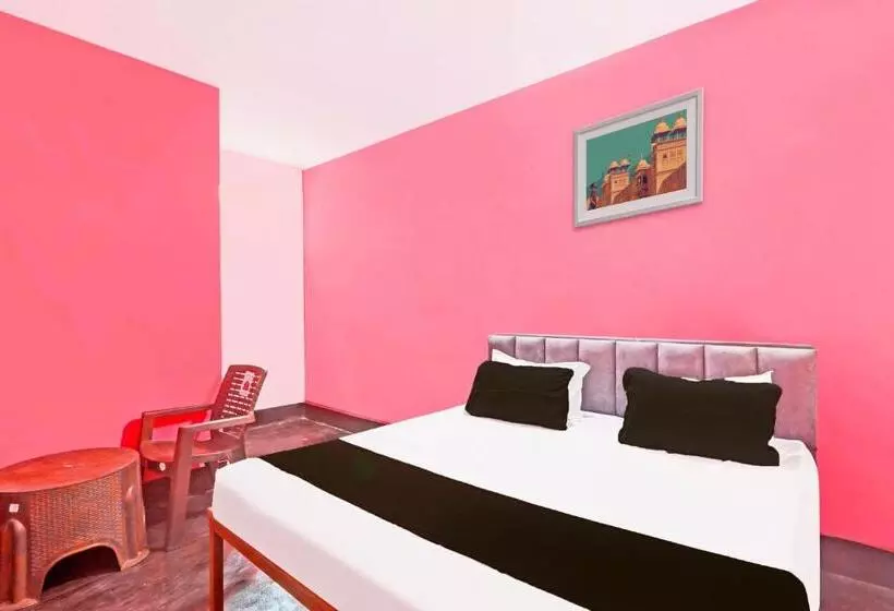 هتل Oyo Flamingo Inn
