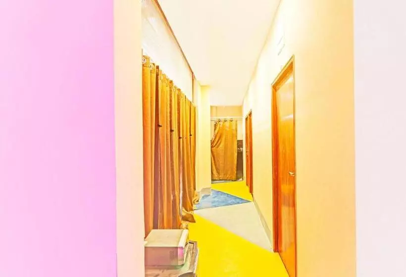 هتل Oyo Flamingo Inn