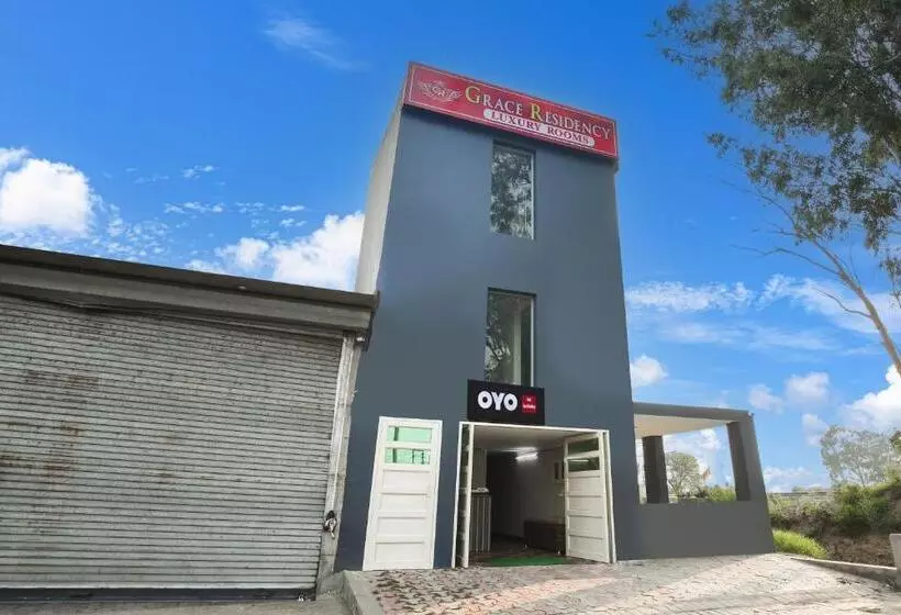 ホテル O Grace Residency