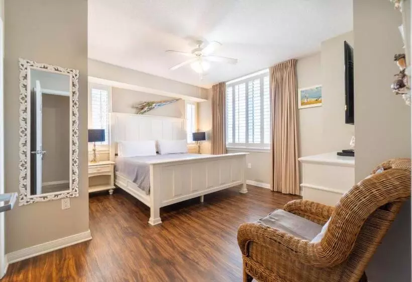 Pekilana Laini   New In Destin, Lazy River, Pools