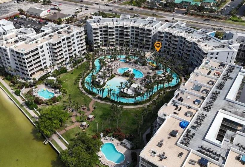 Pekilana Laini New In Destin, Lazy River, Pools