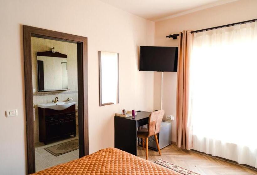 پانسیون Casa Pia