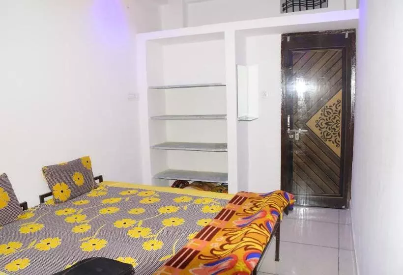 ペンション Gurudham Guest House