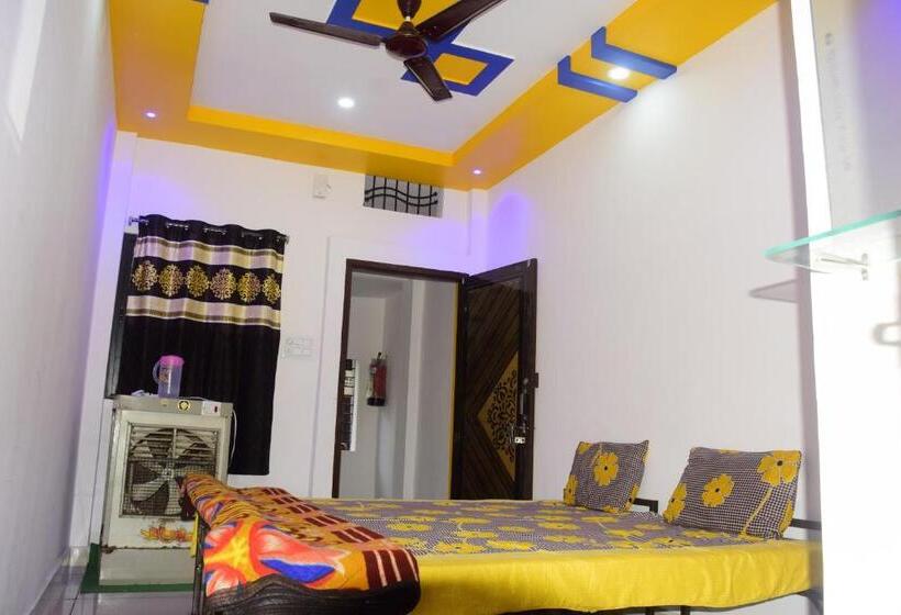 پانسیون Gurudham Guest House