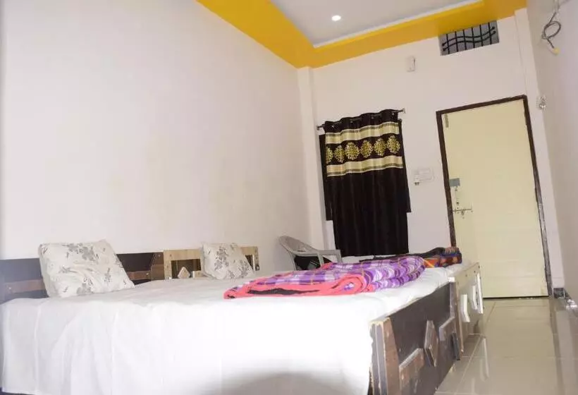 ペンション Gurudham Guest House