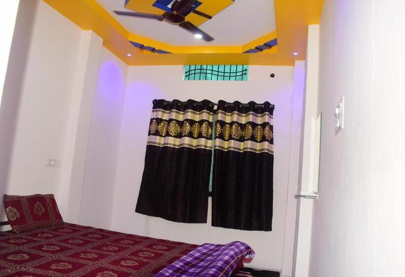 پانسیون Gurudham Guest House