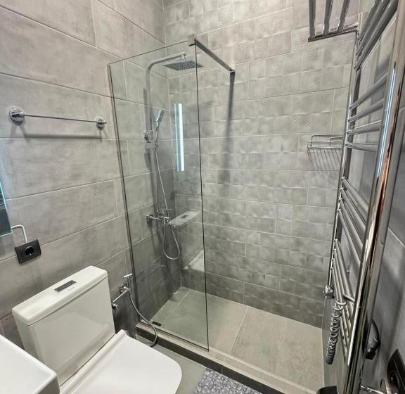 پانسیون Tiroents Boutique