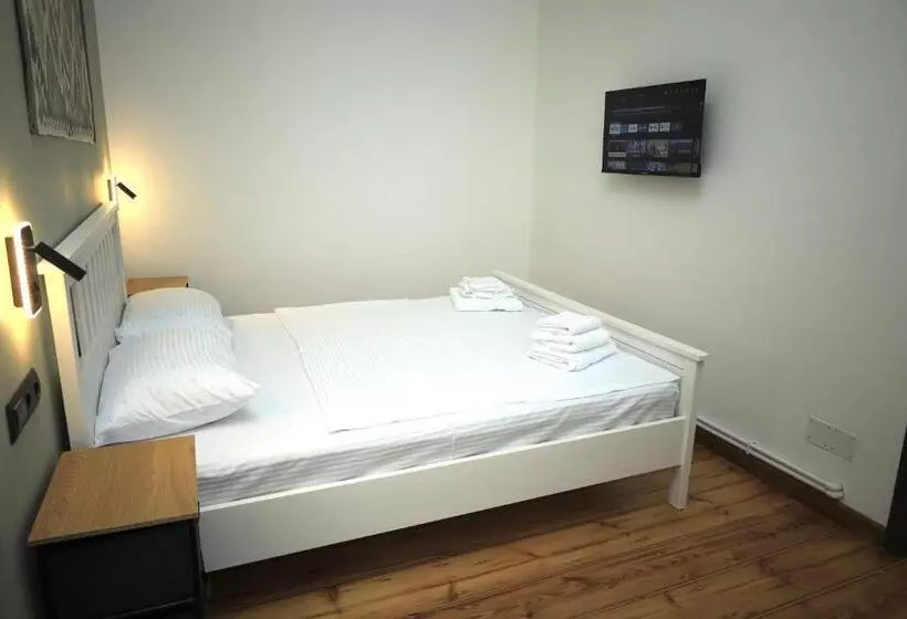 پانسیون Tiroents Boutique