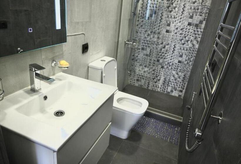 پانسیون Tiroents Boutique