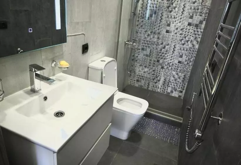 پانسیون Tiroents Boutique