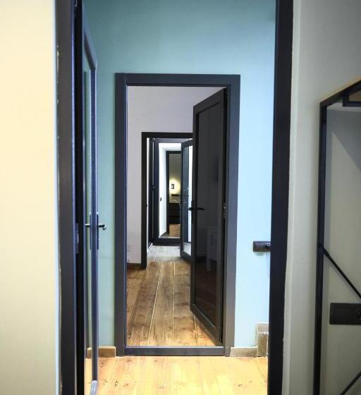 پانسیون Tiroents Boutique