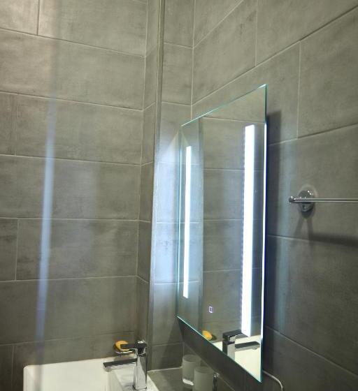 پانسیون Tiroents Boutique