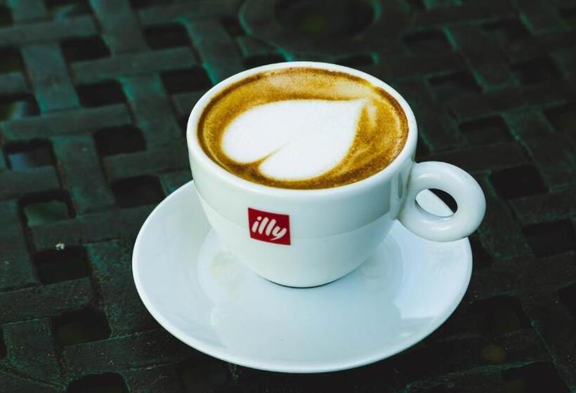 Phakalane Golf Estate Hotel & Convention Centre