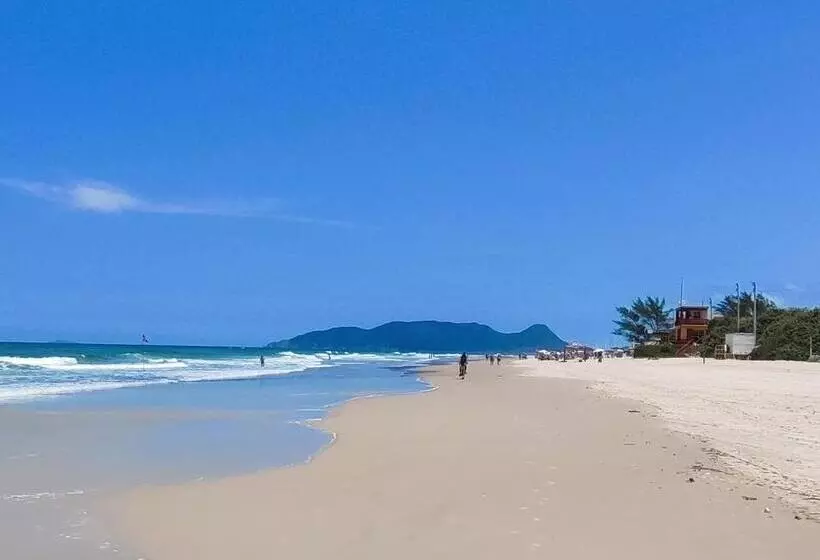 Picco Da Ilha Hostel