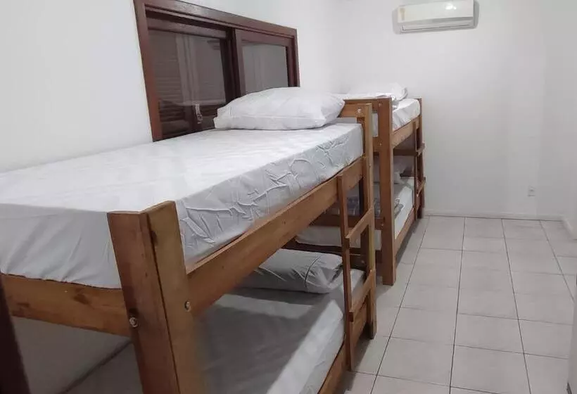 Picco Da Ilha Hostel