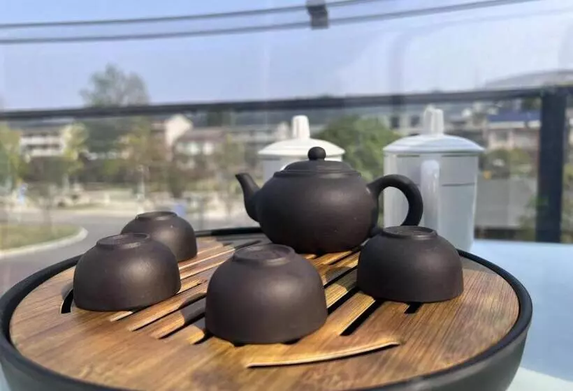 リゾートホテル Zhangjiajie Cliff Flower Rv Tent
