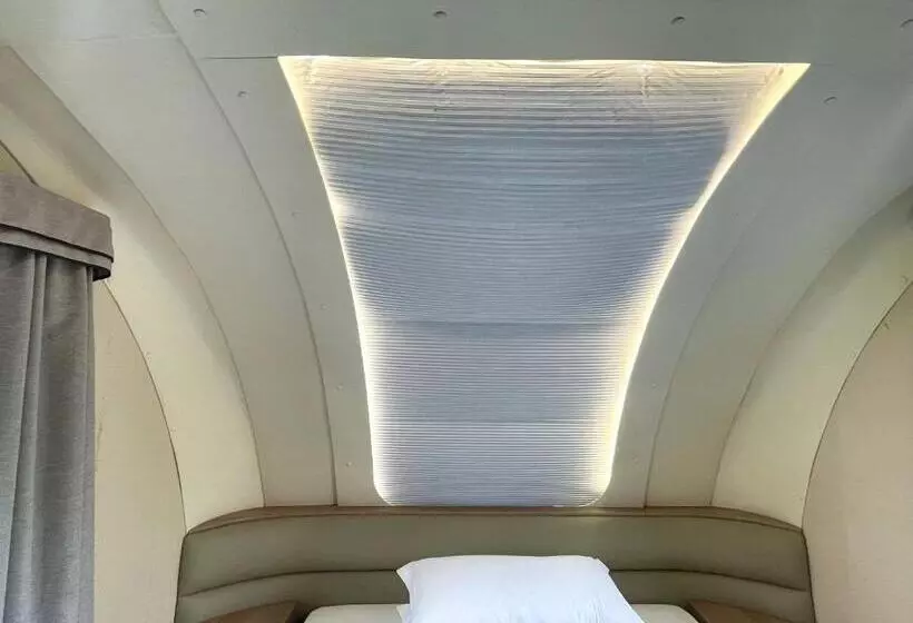 リゾートホテル Zhangjiajie Cliff Flower Rv Tent