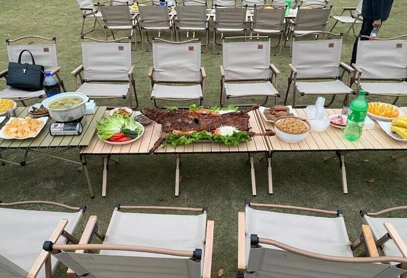 リゾートホテル Zhangjiajie Cliff Flower Rv Tent