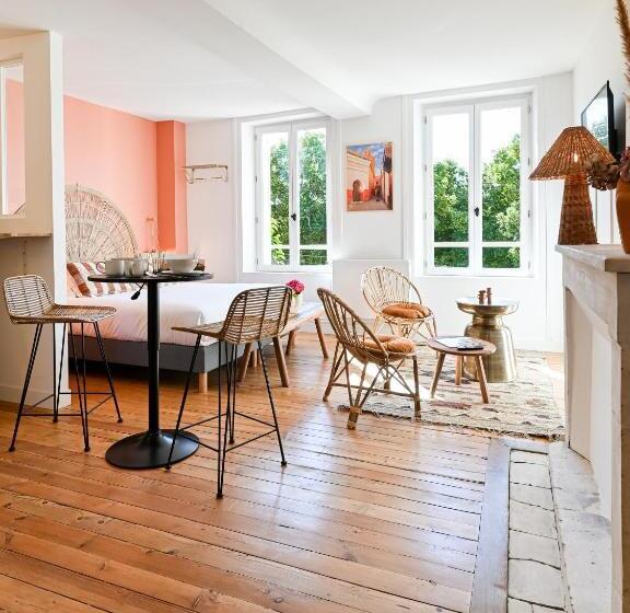 Villa Robs Appartements Tout Confort, Tv Connectée, Haut Débit, Localisation Idéale Courts Séjou