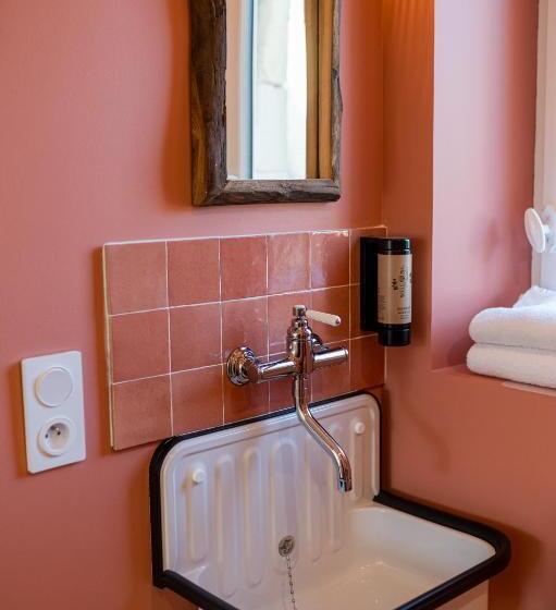 Villa Robs Appartements Tout Confort, Tv Connectée, Haut Débit, Localisation Idéale Courts Séjou