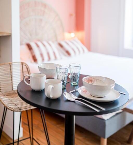 Villa Robs Appartements Tout Confort, Tv Connectée, Haut Débit, Localisation Idéale Courts Séjou