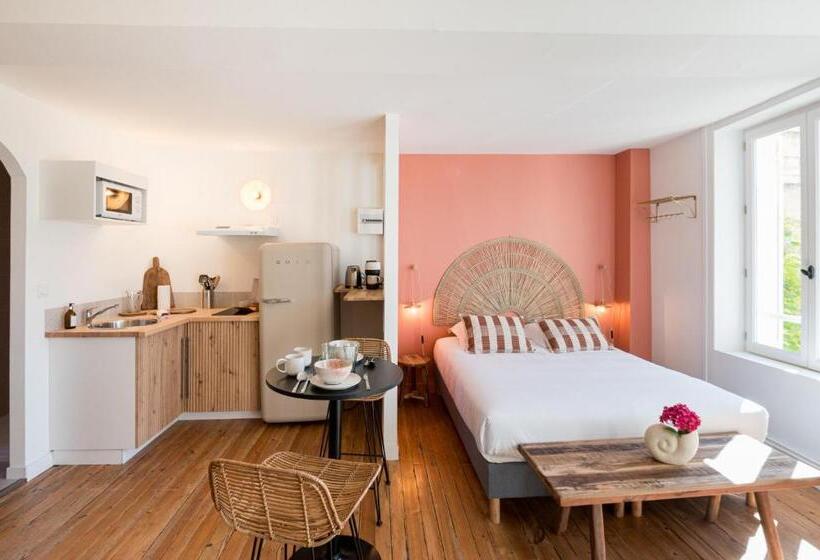 Villa Robs Appartements Tout Confort, Tv Connectée, Haut Débit, Localisation Idéale Courts Séjou