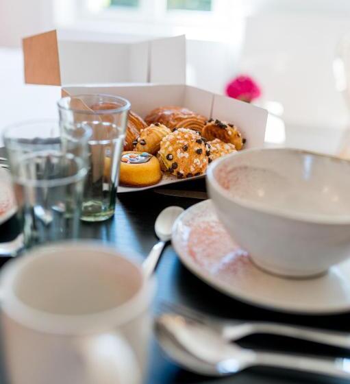 Villa Robs Appartements Tout Confort, Tv Connectée, Haut Débit, Localisation Idéale Courts Séjou