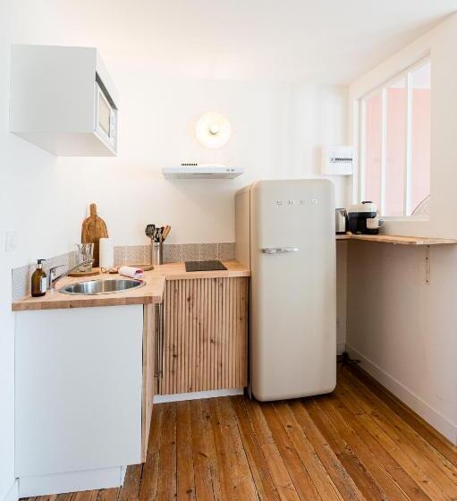 Villa Robs Appartements Tout Confort, Tv Connectée, Haut Débit, Localisation Idéale Courts Séjou