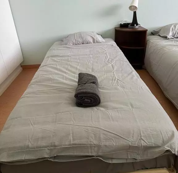 Retkeilymaja Lepopaikka Lokinpesä, Majoitus Ja Camping