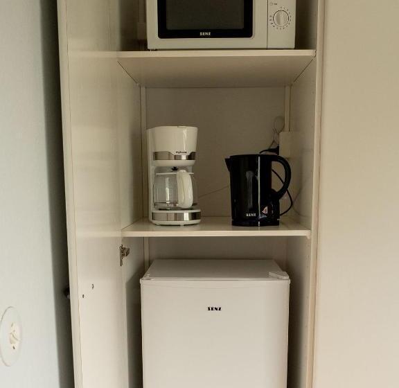 هاستل Lepopaikka Lokinpesä, Majoitus Ja Camping