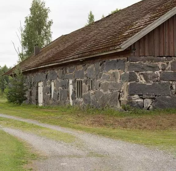 Retkeilymaja Lepopaikka Lokinpesä, Majoitus Ja Camping