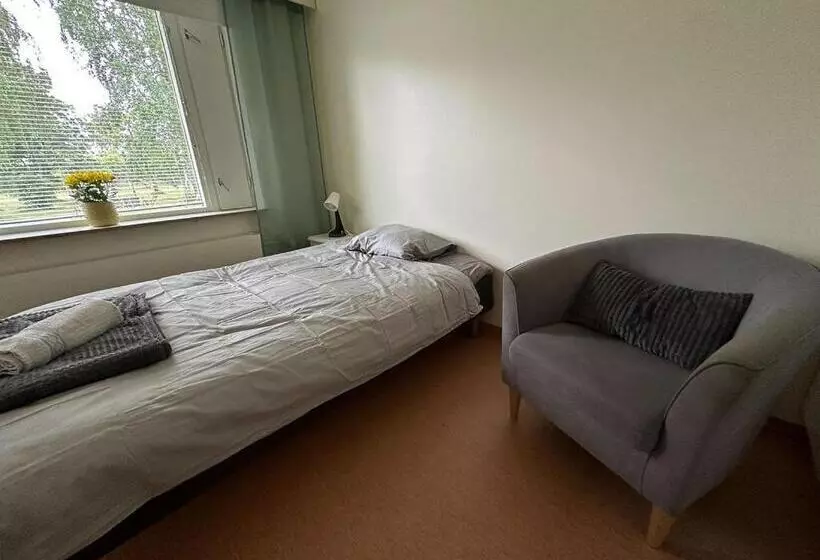 Retkeilymaja Lepopaikka Lokinpesä, Majoitus Ja Camping