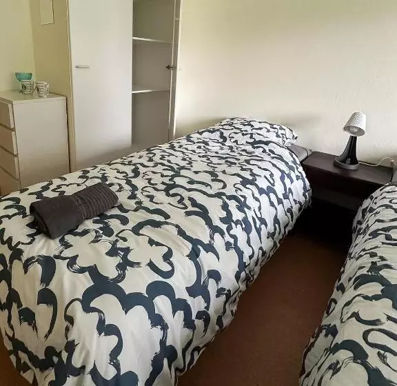 Retkeilymaja Lepopaikka Lokinpesä, Majoitus Ja Camping