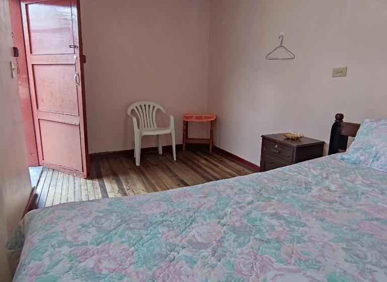 Bed & Breakfast Conexión Urbana En El Centro De Ambato