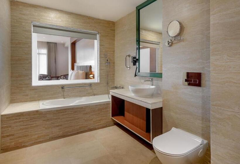 هتل Holiday Inn Resort Kathmandu Budhanilkantha, An Ihg