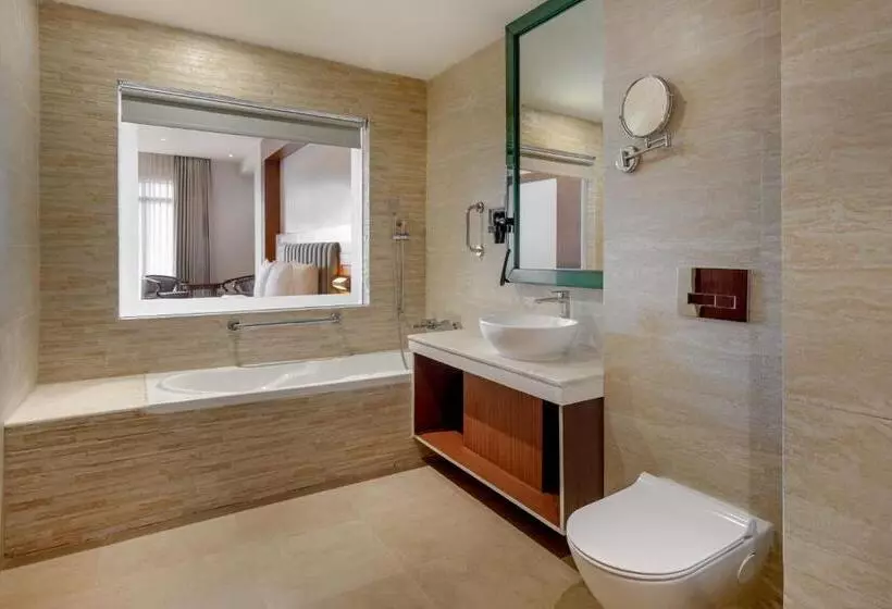 هتل Holiday Inn Resort Kathmandu Budhanilkantha, An Ihg