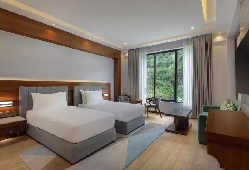 هتل Holiday Inn Resort Kathmandu Budhanilkantha, An Ihg