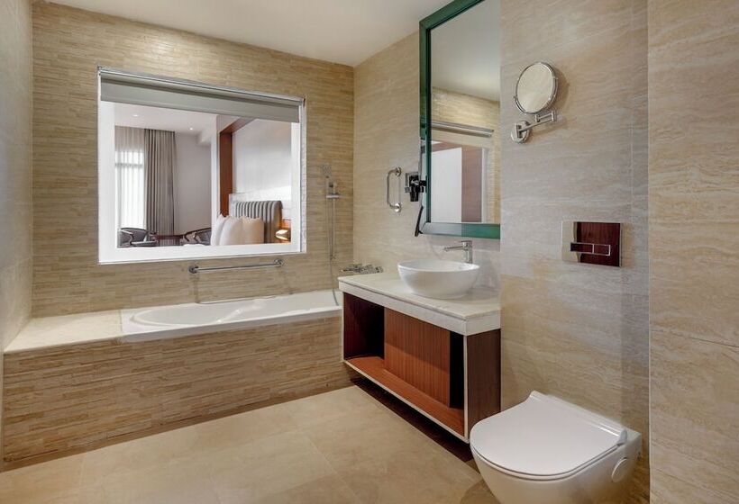 هتل Holiday Inn Resort Kathmandu Budhanilkantha, An Ihg