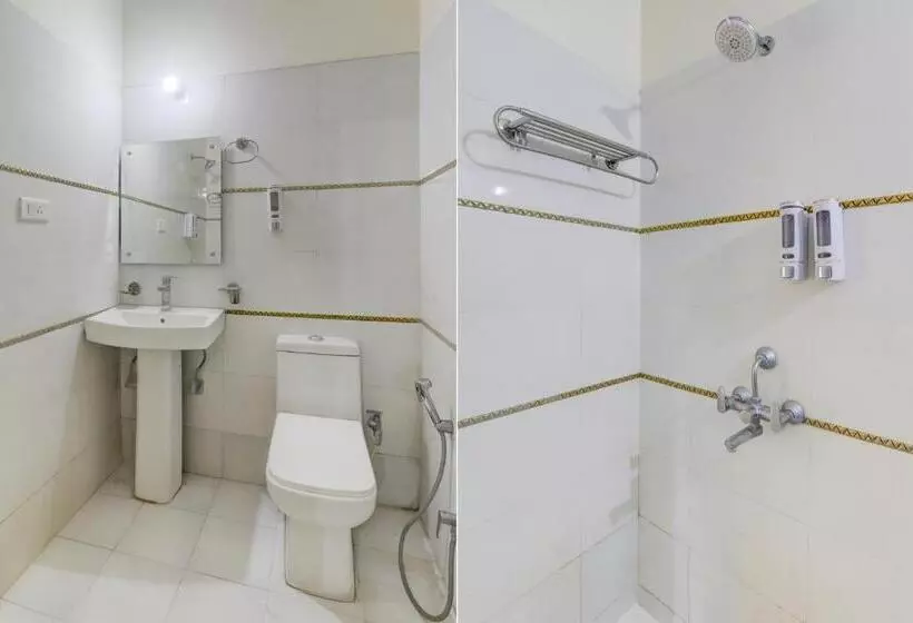 Super Hotel O Banthara Near Airport