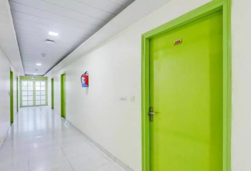Super Hotel O Banthara Near Airport