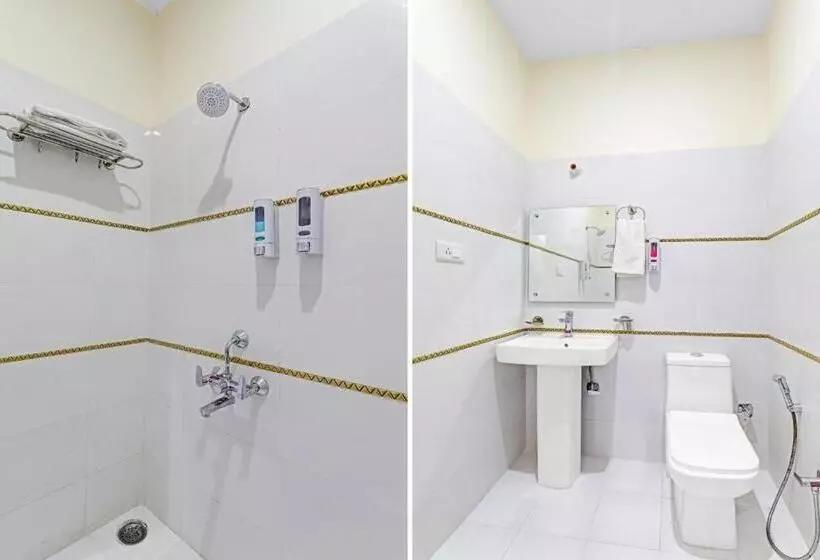 Super Hotel O Banthara Near Airport